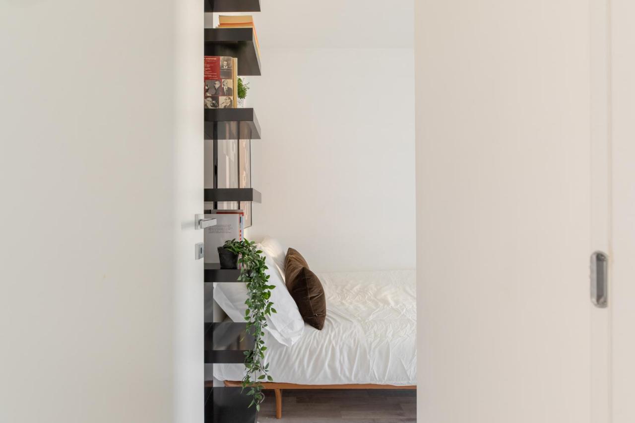 Iflat Trastevere Industrial Apartment Rome Bagian luar foto